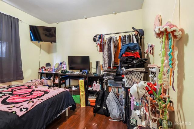 23 MIKO Road, Edison, NJ 08817
