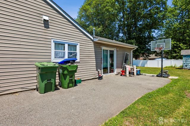 23 MIKO Road, Edison, NJ 08817