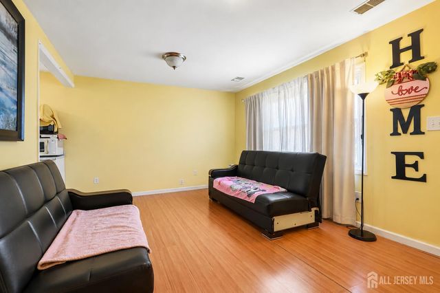 23 MIKO Road, Edison, NJ 08817