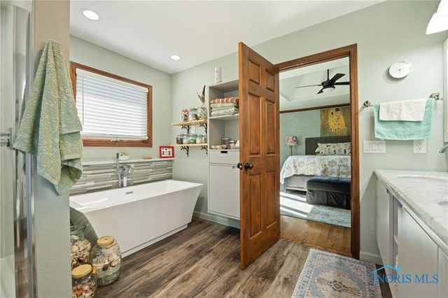 3904 Oakfield Drive, Oregon, OH 43616