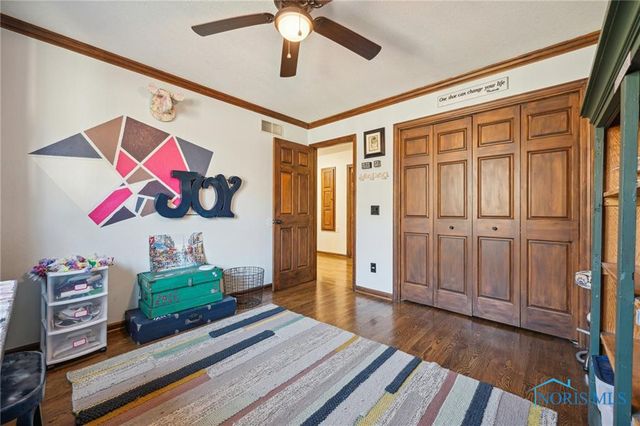 3904 Oakfield Drive, Oregon, OH 43616