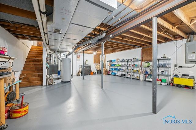 3904 Oakfield Drive, Oregon, OH 43616