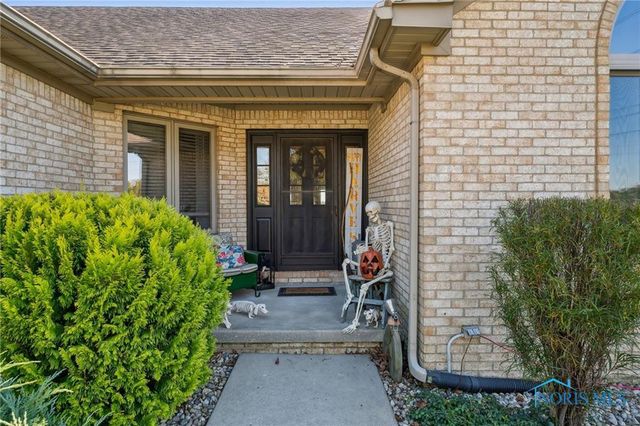 3904 Oakfield Drive, Oregon, OH 43616