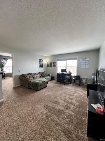 11214 Yalumba Pass, Roanoke, IN 46783