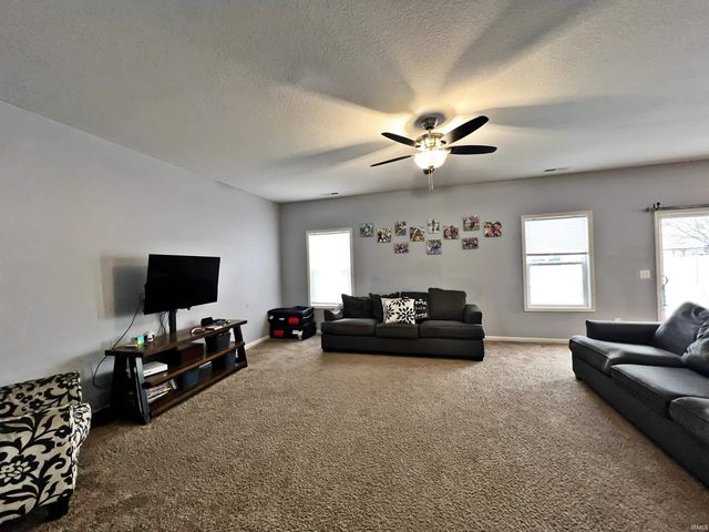 11214 Yalumba Pass, Roanoke, IN 46783