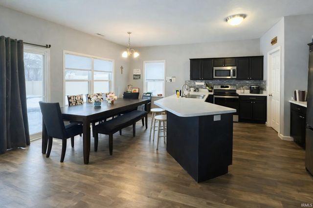 11214 Yalumba Pass, Roanoke, IN 46783