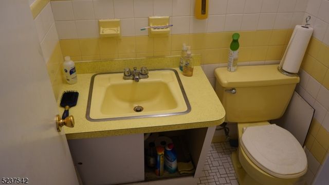 730 Salem Ave, Elizabeth City, NJ 07208
