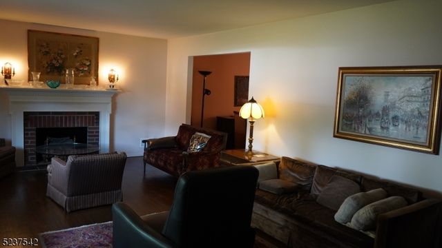 730 Salem Ave, Elizabeth City, NJ 07208