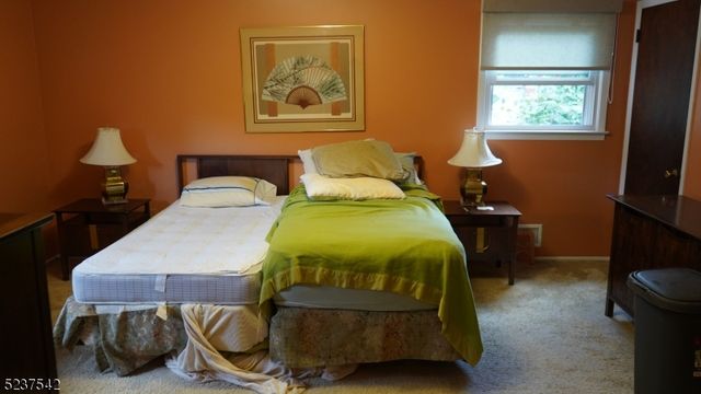 730 Salem Ave, Elizabeth City, NJ 07208