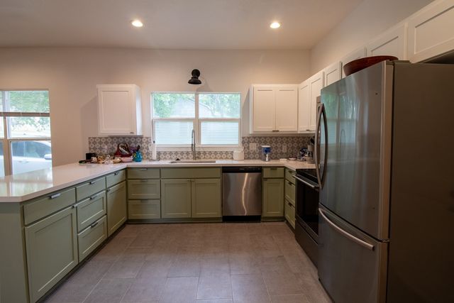 968 Wheless Ave, Kerrville, TX 78028