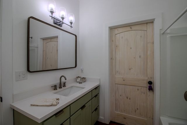 968 Wheless Ave, Kerrville, TX 78028