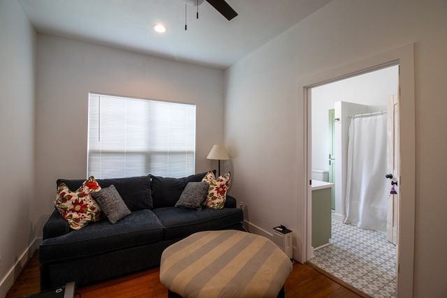 968 Wheless Ave, Kerrville, TX 78028