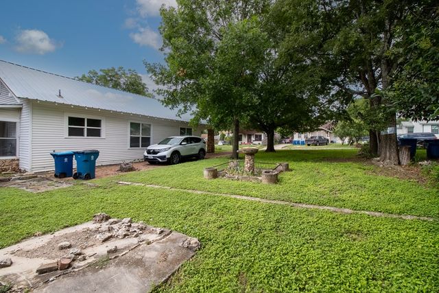 968 Wheless Ave, Kerrville, TX 78028