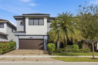 16033 NW 87th Ct, Miami Lakes, FL 33018