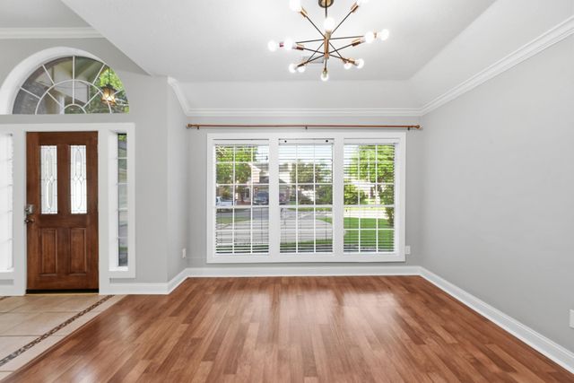 1813 Oak Wood Drive E, Pearland, TX 77581