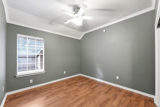 1813 Oak Wood Drive E, Pearland, TX 77581