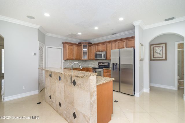 2893 Glasbern Circle, Melbourne, FL 32904