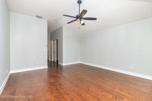 2893 Glasbern Circle, Melbourne, FL 32904
