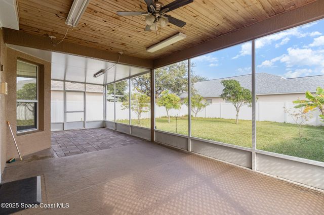 2893 Glasbern Circle, Melbourne, FL 32904