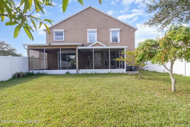 2893 Glasbern Circle, Melbourne, FL 32904