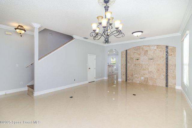 2893 Glasbern Circle, Melbourne, FL 32904