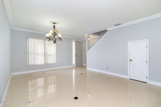2893 Glasbern Circle, Melbourne, FL 32904