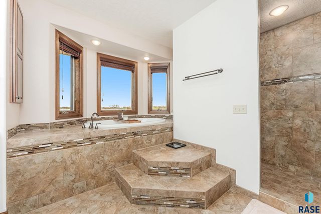 209 Lake Ridge Dr Drive, Wentworth, SD 57075