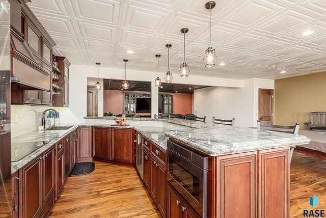 209 Lake Ridge Dr Drive, Wentworth, SD 57075