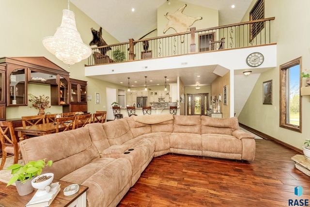 209 Lake Ridge Dr Drive, Wentworth, SD 57075