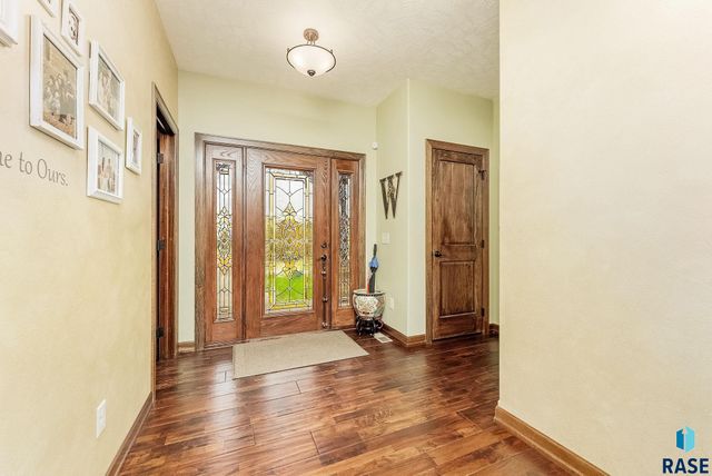 209 Lake Ridge Dr Drive, Wentworth, SD 57075