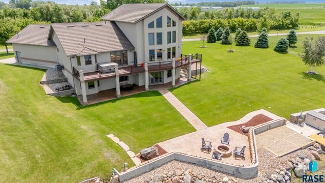 209 Lake Ridge Dr Drive, Wentworth, SD 57075