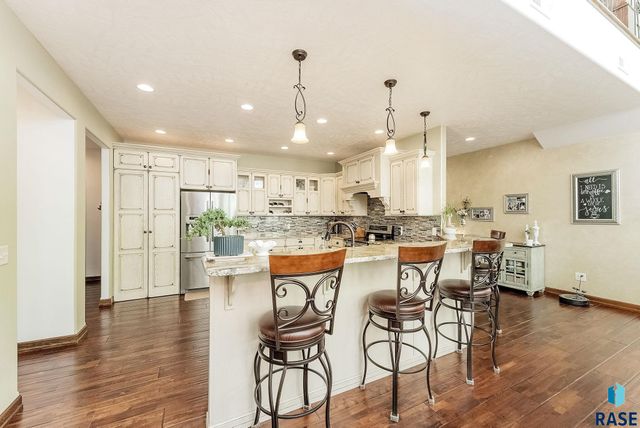 209 Lake Ridge Dr Drive, Wentworth, SD 57075