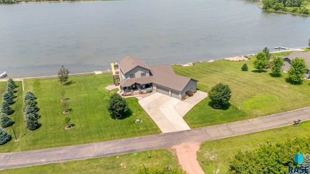 209 Lake Ridge Dr Drive, Wentworth, SD 57075