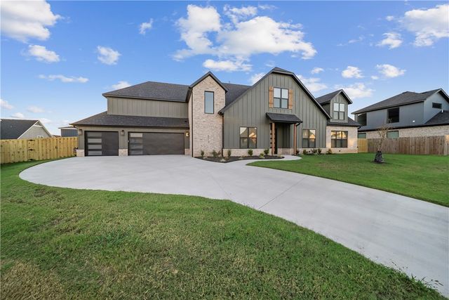 6416 S 59th Street, Rogers, AR 72758