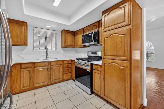 2605 South Durango Drive 102, Las Vegas, NV 89117