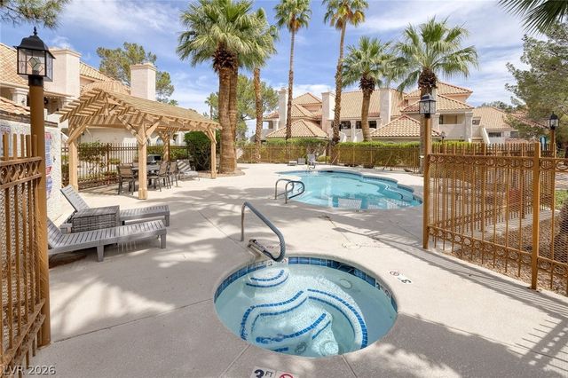 2605 South Durango Drive 102, Las Vegas, NV 89117