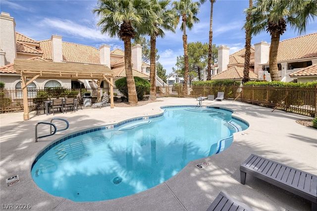 2605 South Durango Drive 102, Las Vegas, NV 89117