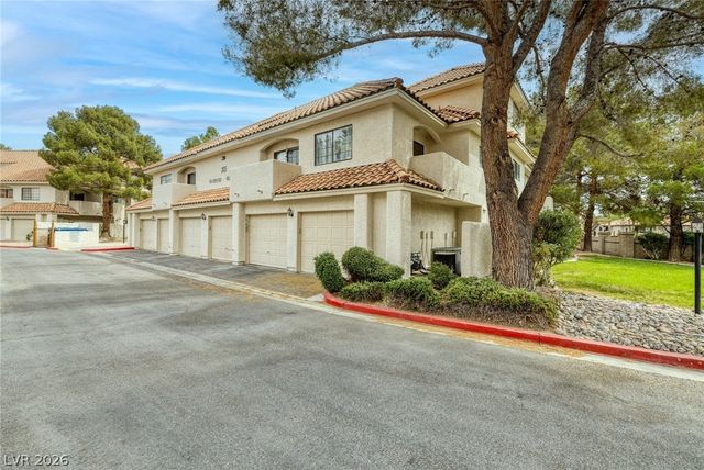 2605 South Durango Drive 102, Las Vegas, NV 89117