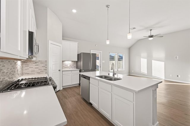 333 Flower Reed Court, Magnolia, TX 77354