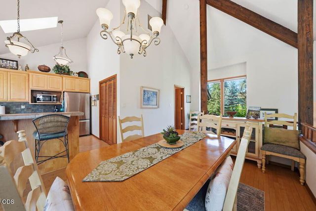 57715 Poplar Loop, Sunriver, OR 97707