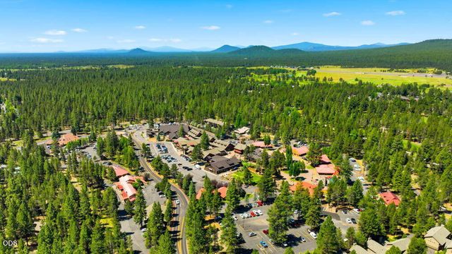 57715 Poplar Loop, Sunriver, OR 97707