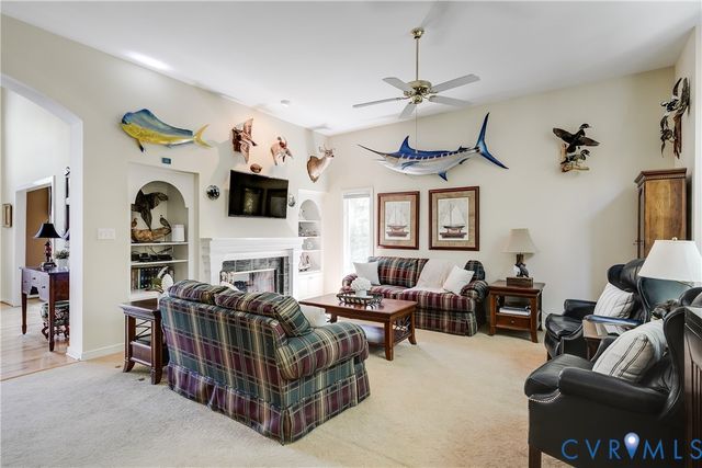 2400 Whitecastle Dr, Midlothian, VA 23113