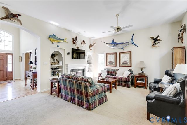 2400 Whitecastle Dr, Midlothian, VA 23113