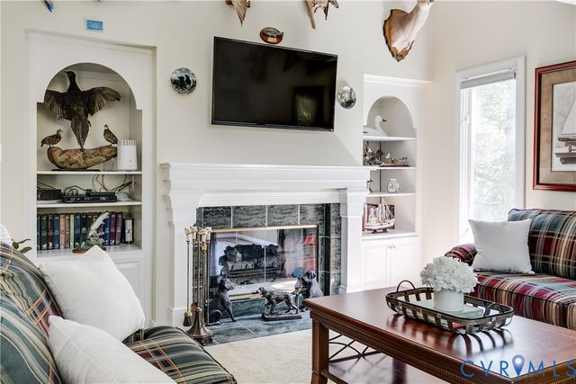2400 Whitecastle Dr, Midlothian, VA 23113