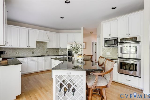 2400 Whitecastle Dr, Midlothian, VA 23113