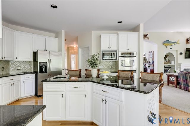 2400 Whitecastle Dr, Midlothian, VA 23113