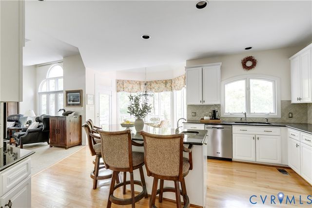 2400 Whitecastle Dr, Midlothian, VA 23113