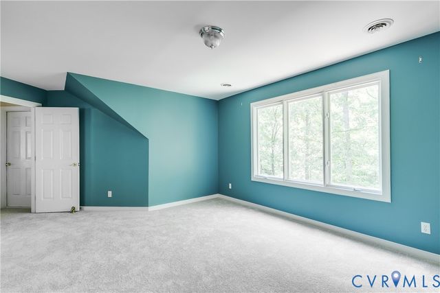 2400 Whitecastle Dr, Midlothian, VA 23113