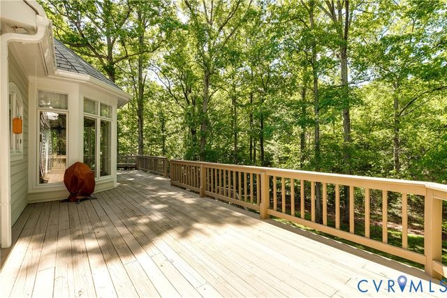 2400 Whitecastle Dr, Midlothian, VA 23113