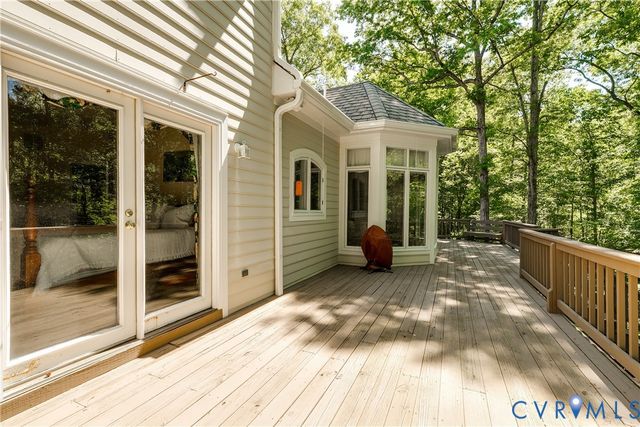 2400 Whitecastle Dr, Midlothian, VA 23113
